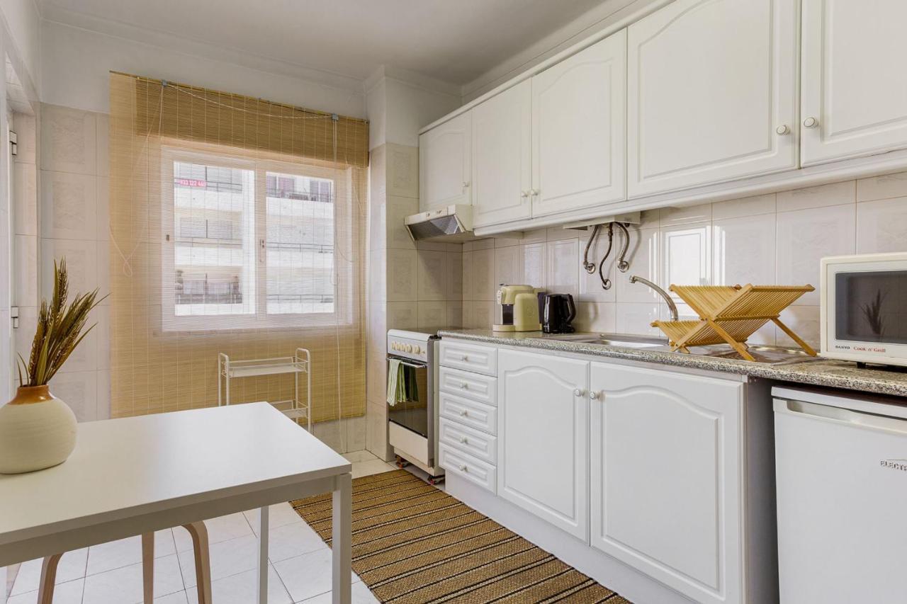 1Br Infante Flat In Quarteira By Lovelystay Buitenkant foto